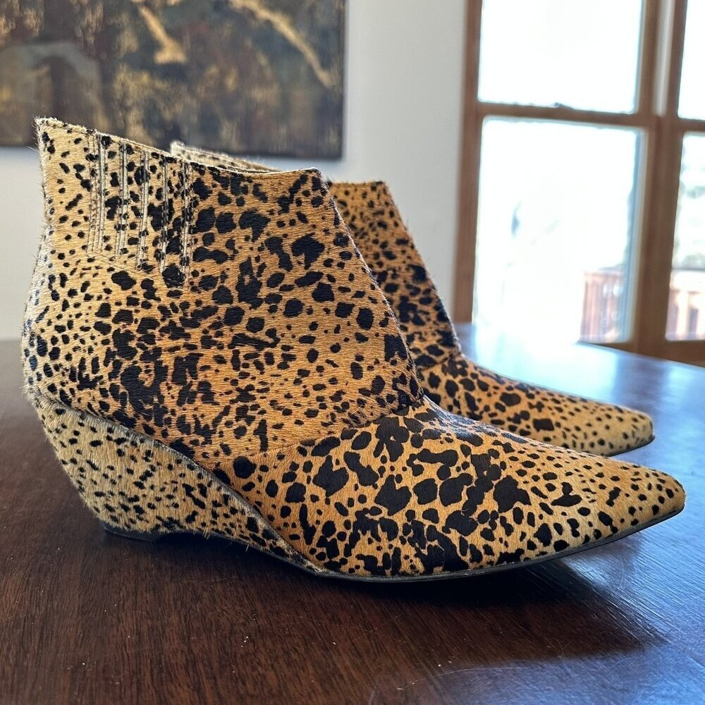 NEW Matisse Teddy Leopard Cow Hair Ankle Boots Pointed Toe Wedge Size 10M